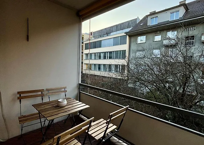 Διαμέρισμα Comfy & Cozy In *